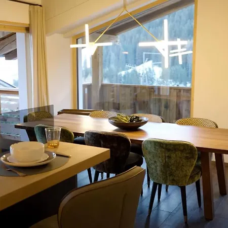 Four-bedroom Alpine D In The Heart Of *